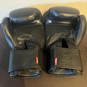 CRNR Leather Boxing Gloves, 16 oz., Black
